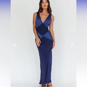 Selfie Leslie SOUL FIRE V-NECK MAXI DRESS NAVY